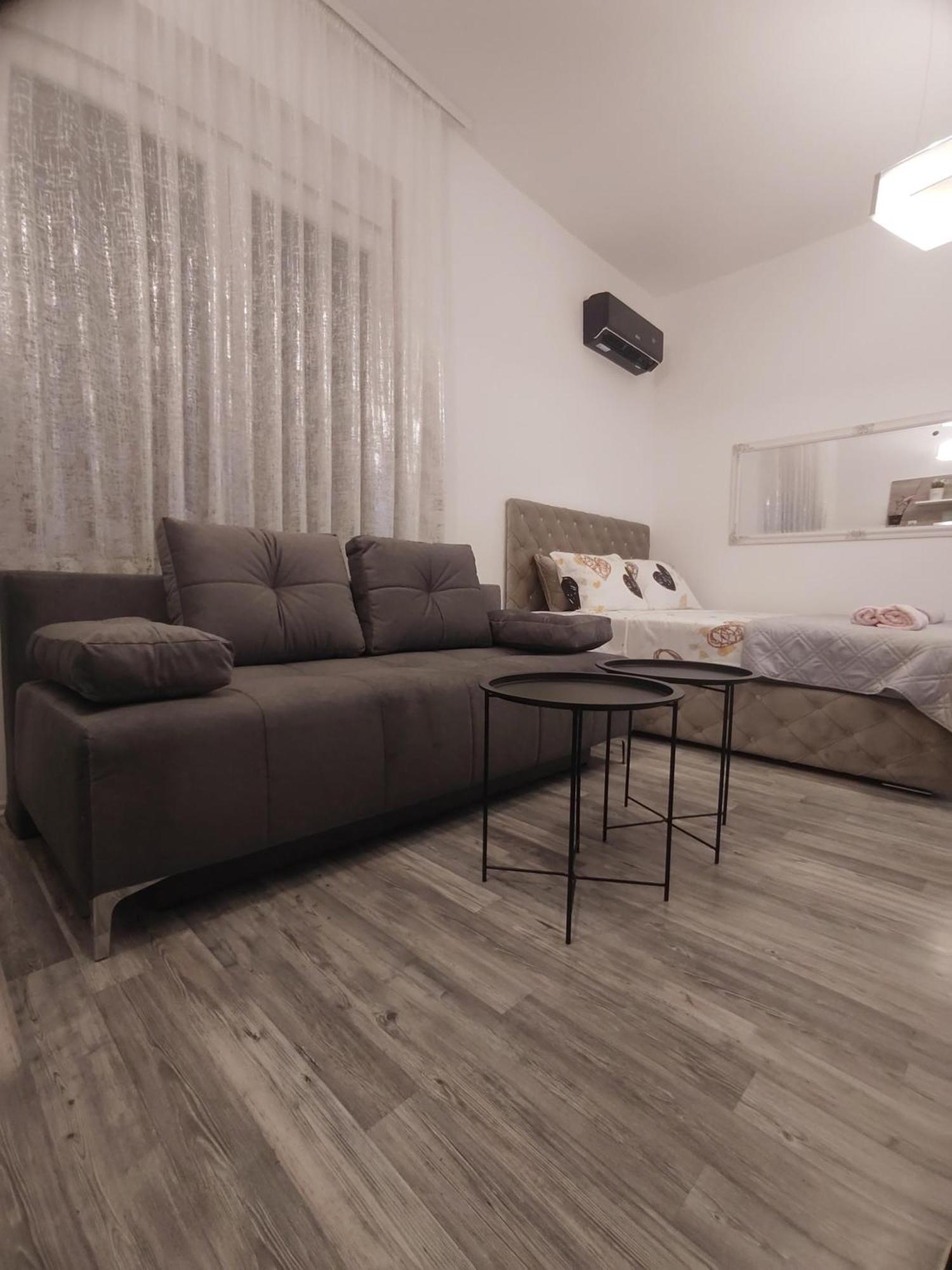 Jes Apartments Leskovac  Eksteriør billede